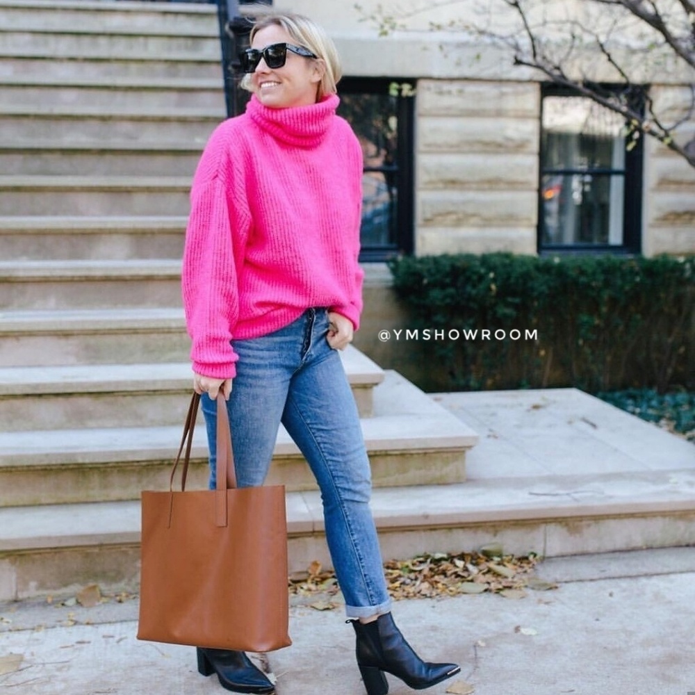 🔥1 Left🔥Oversized Neon pink turtleneck sweater - Picture 3 of 8
